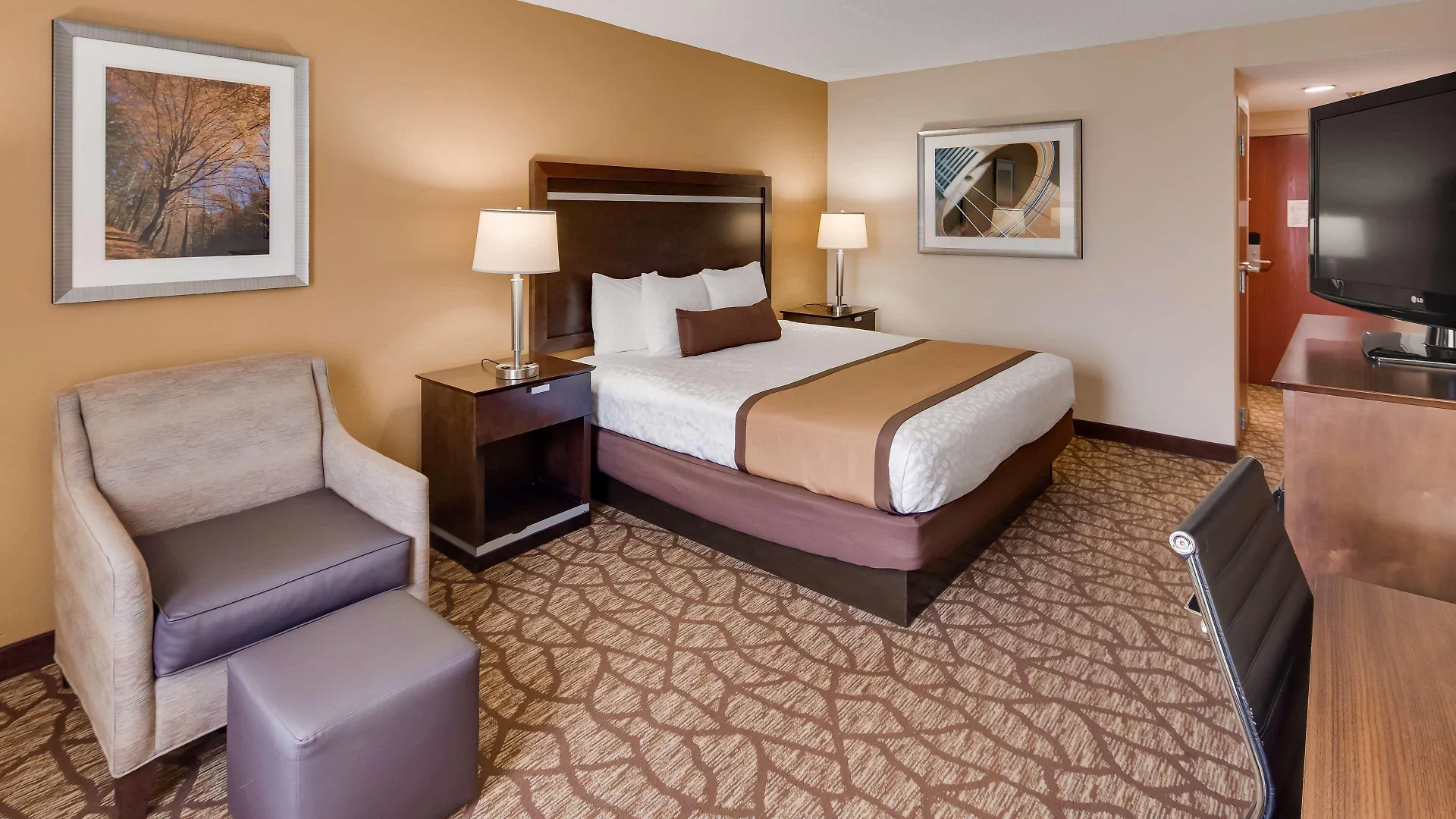 Best Western Plus Belle Meade Inn & Suites Nashville 2*,