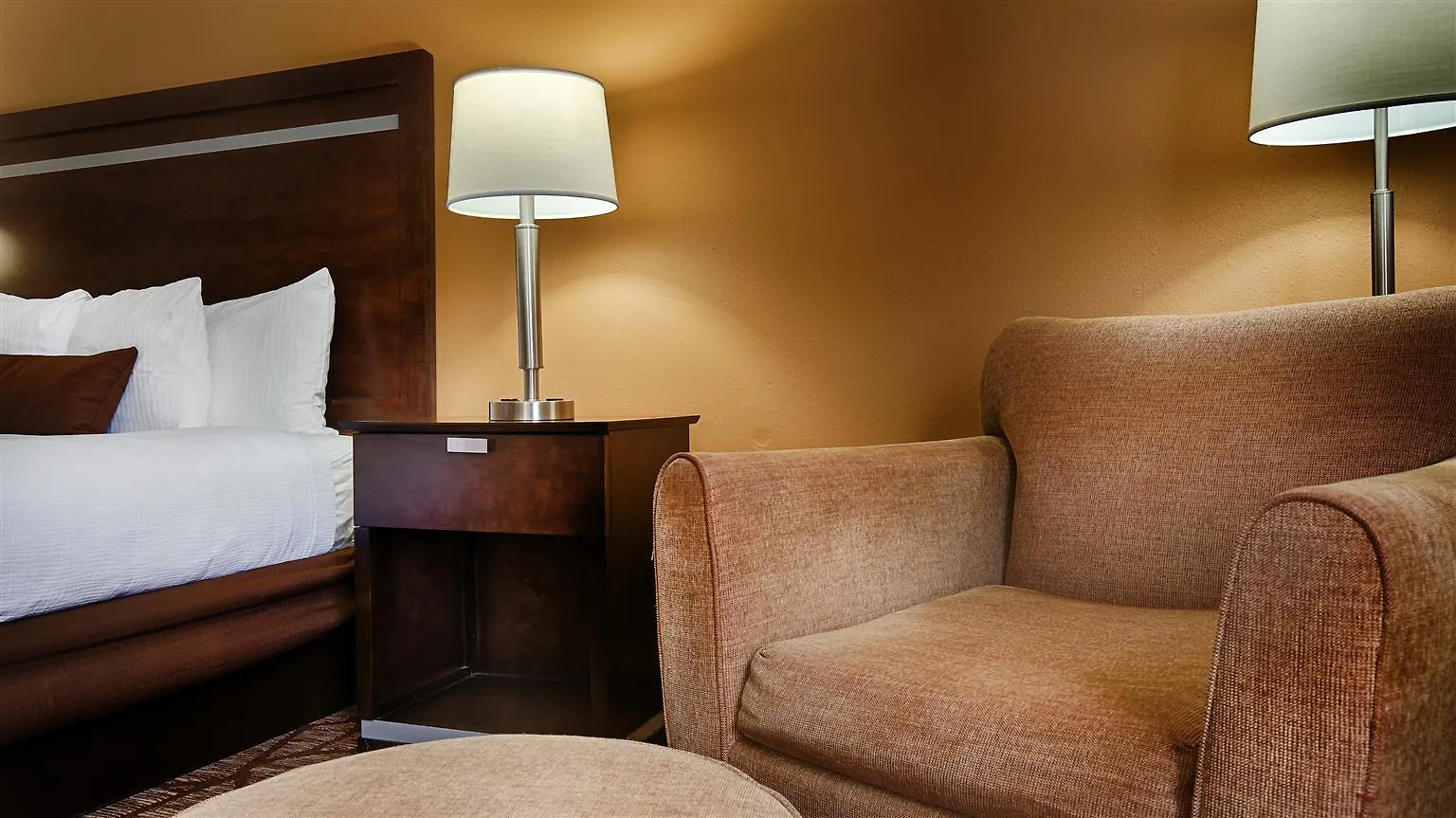 Best Western Plus Belle Meade Inn & Suites Nashville Hotel
