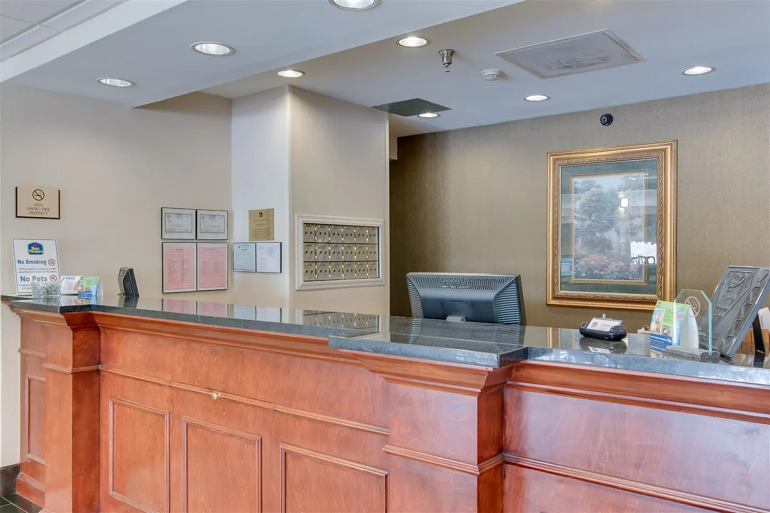 Best Western Plus Belle Meade Inn & Suites Nashville Hotel